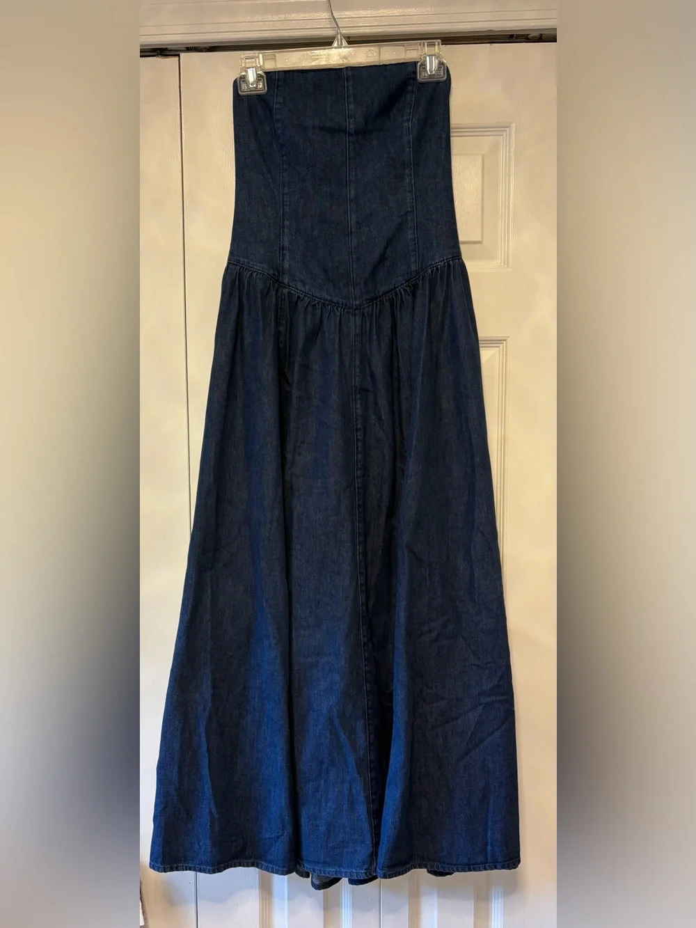 midi fit and flare sleeveless black triangle neck cocktail dress Lacquered Sea Fan Lace Fit-and-Flare – Akris Inc Size:US 14 lemonade Affordable Summer Dresses - snatching back lacing Midi
